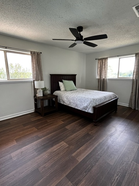 1421 Lake Shore Drive - Ste 6